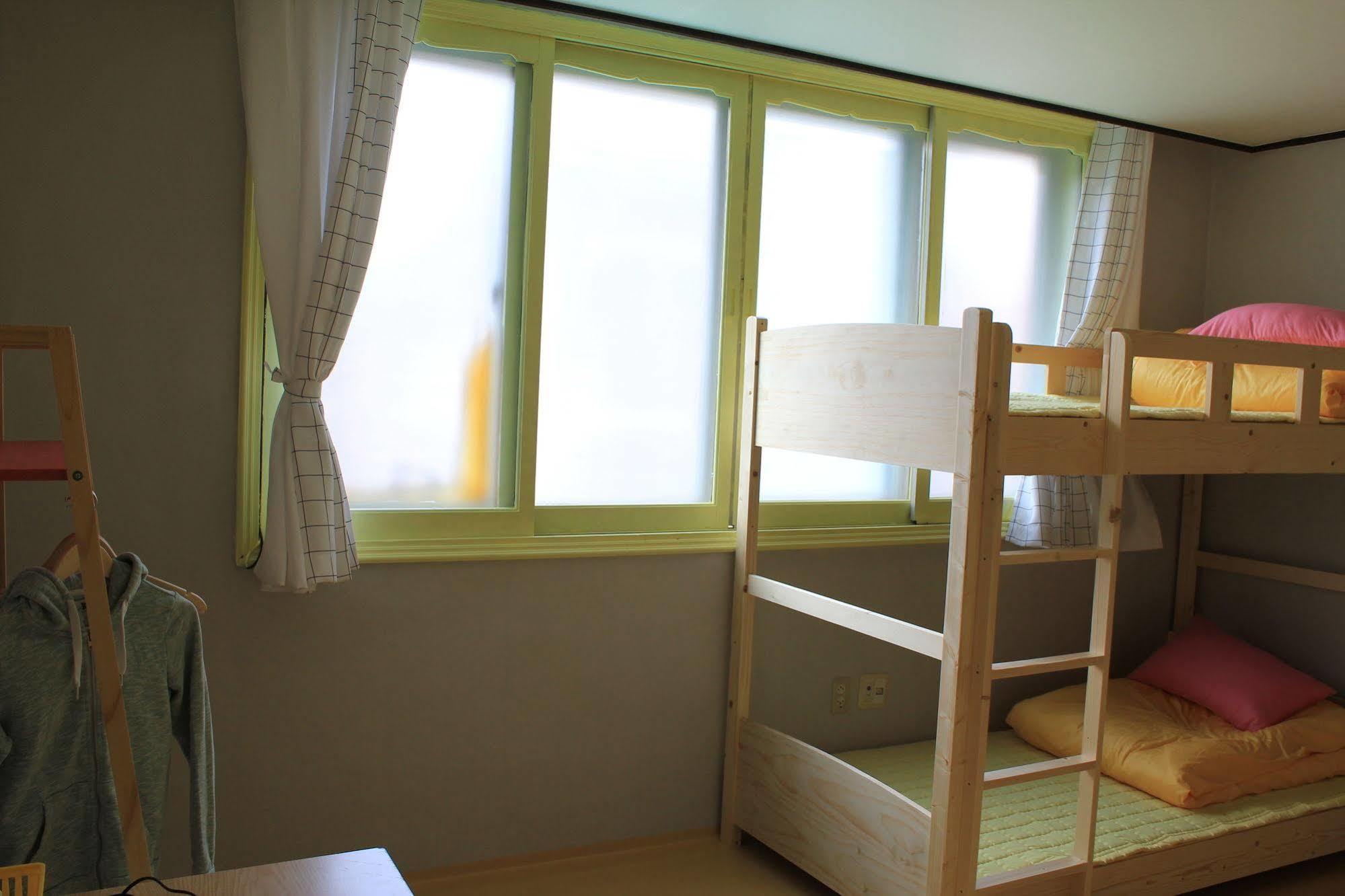 Egghouse Hotell Chuncheon Exteriör bild